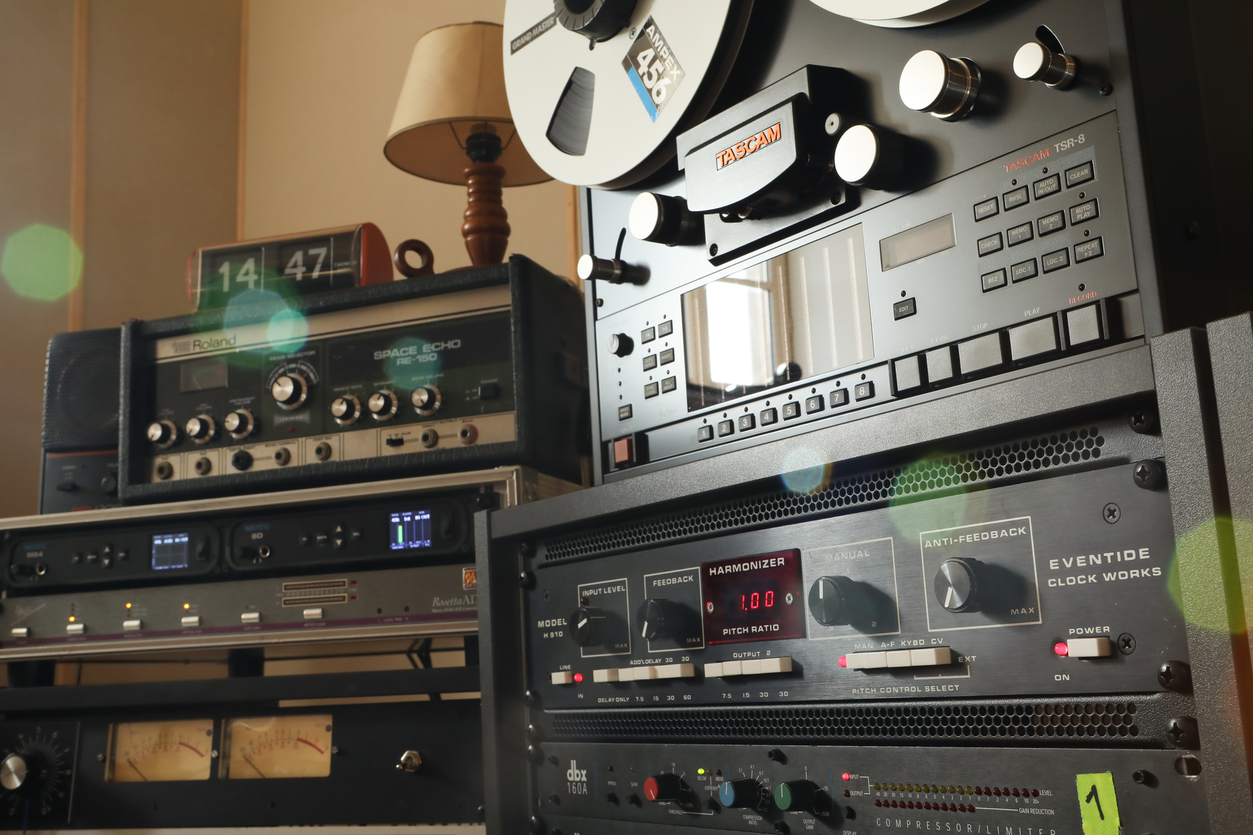 Lens flare daylight tape recorder multitrack magnétophone H910 eventide TSR8 Tascam